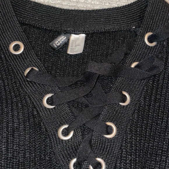 Divided by H&M Cropped Sweater - Picture 3 of 5